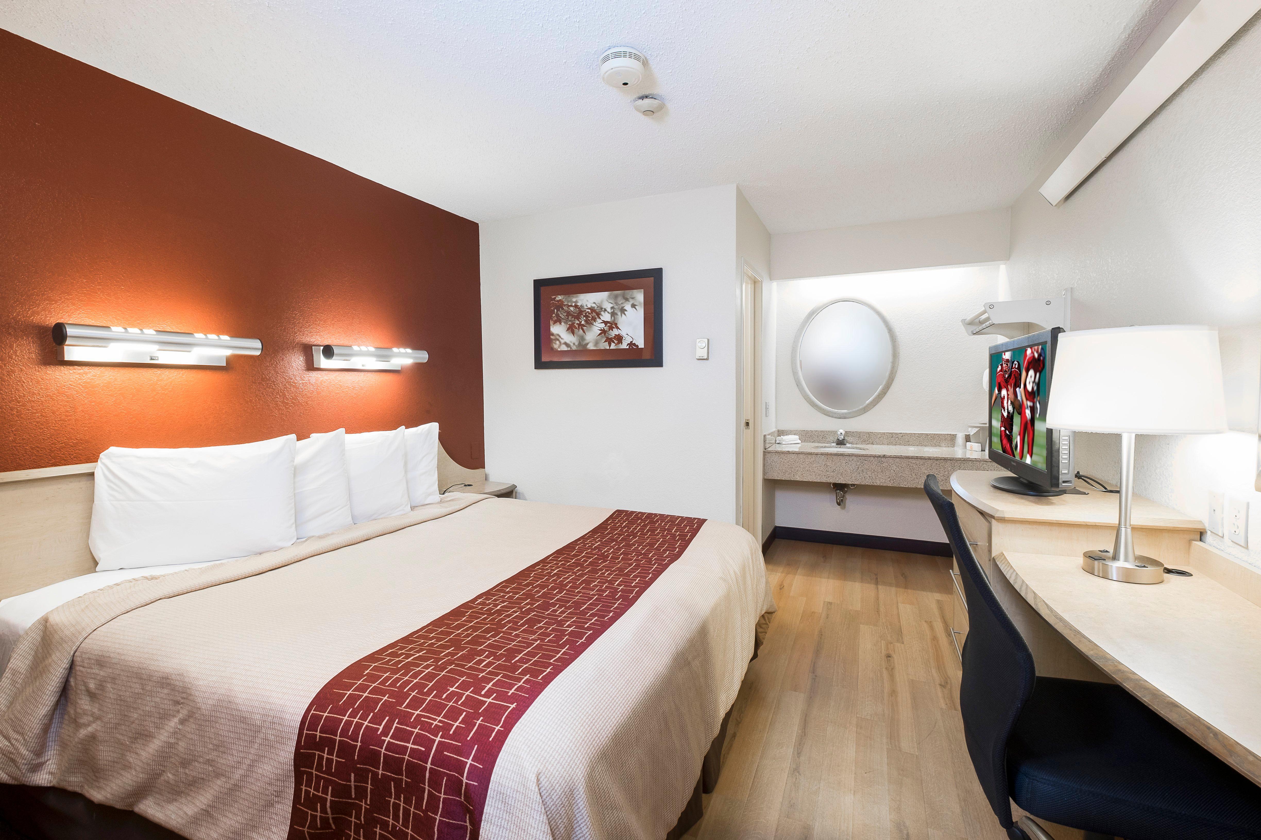 Red Roof Inn Фермонт Екстер'єр фото