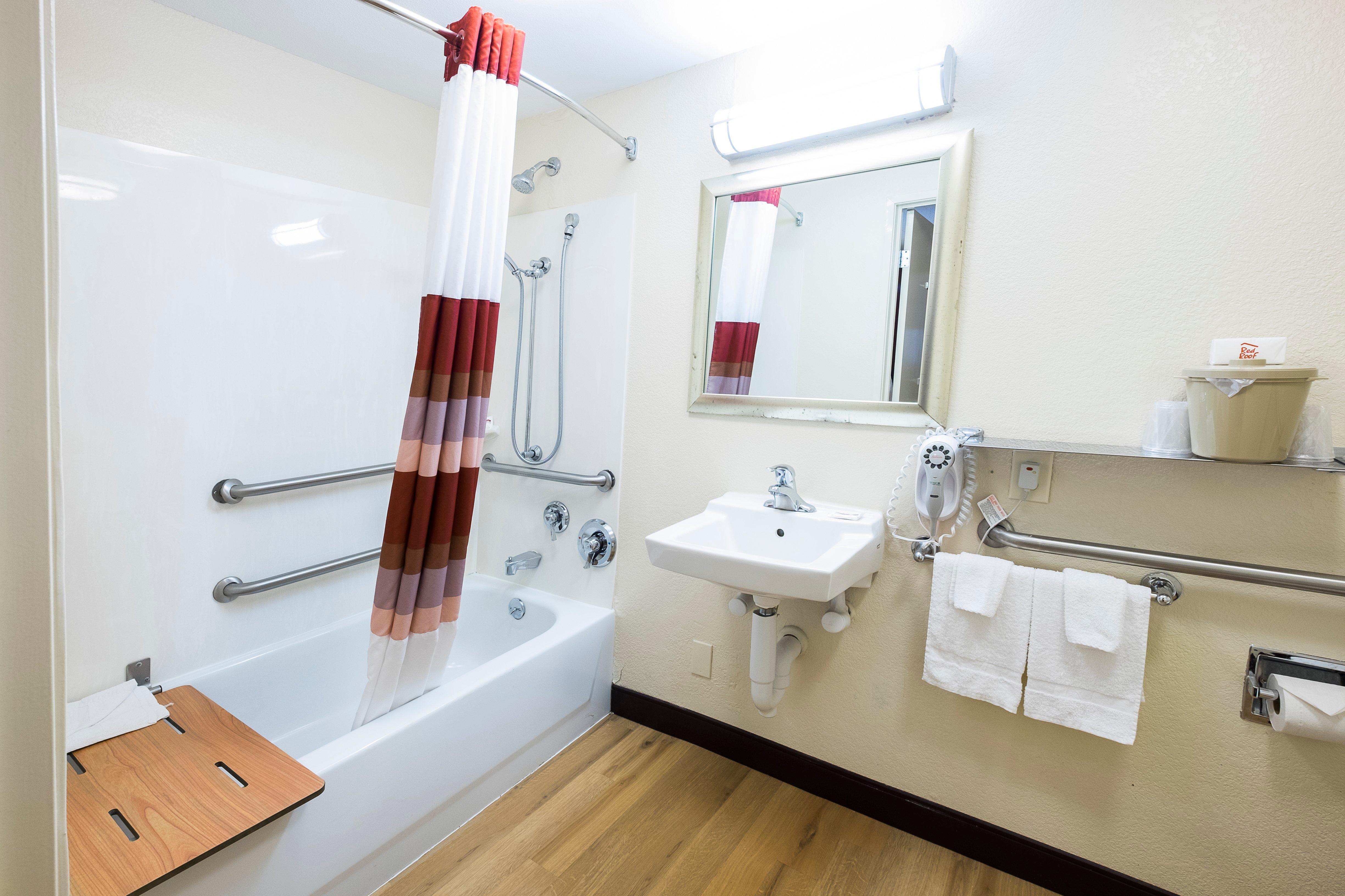 Red Roof Inn Фермонт Екстер'єр фото