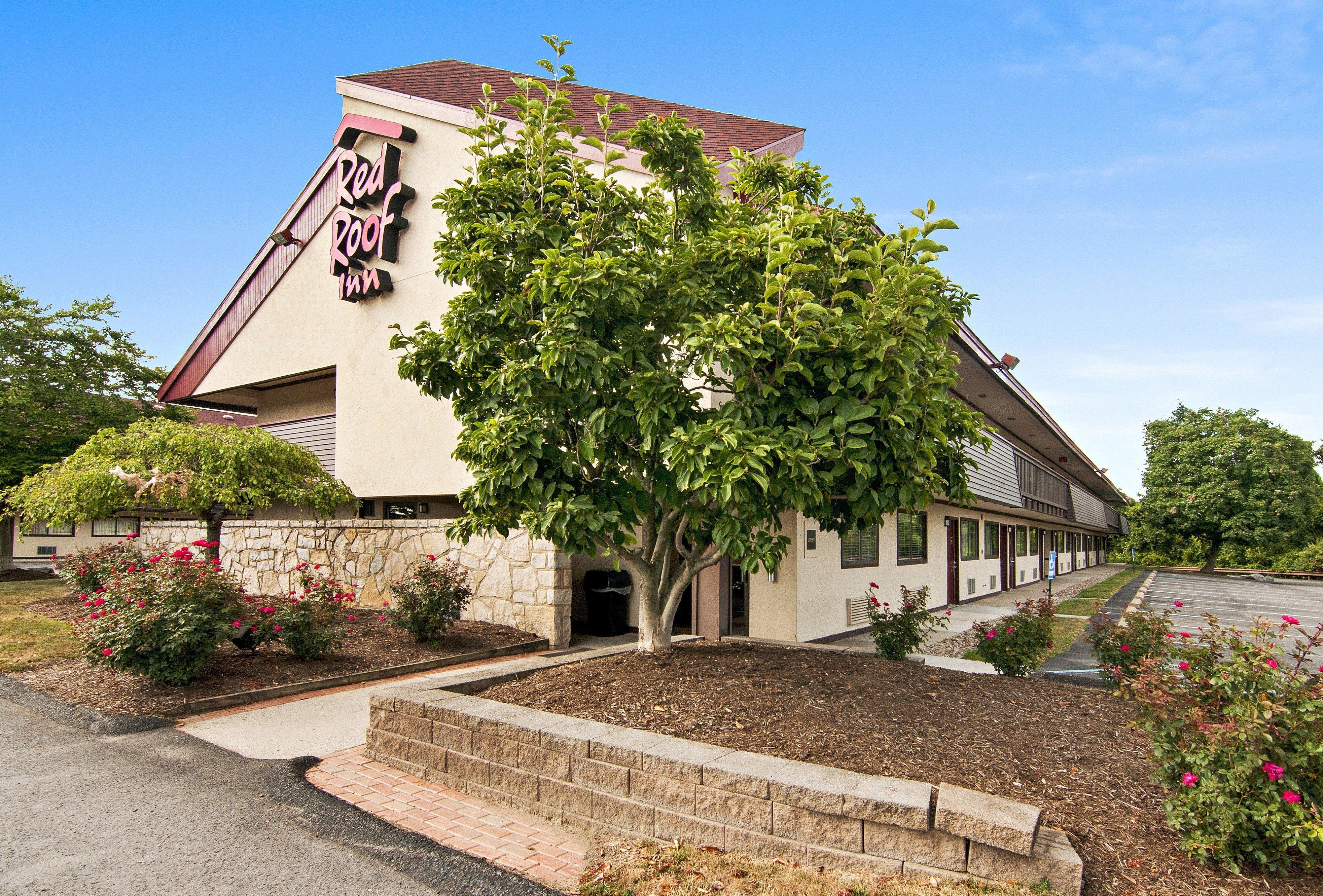 Red Roof Inn Фермонт Екстер'єр фото