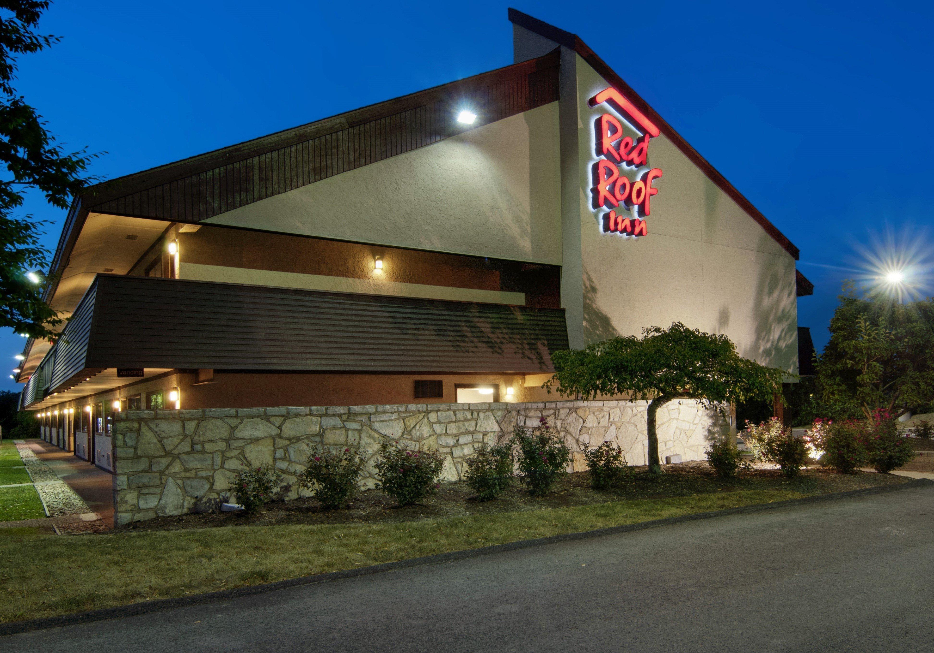 Red Roof Inn Фермонт Екстер'єр фото